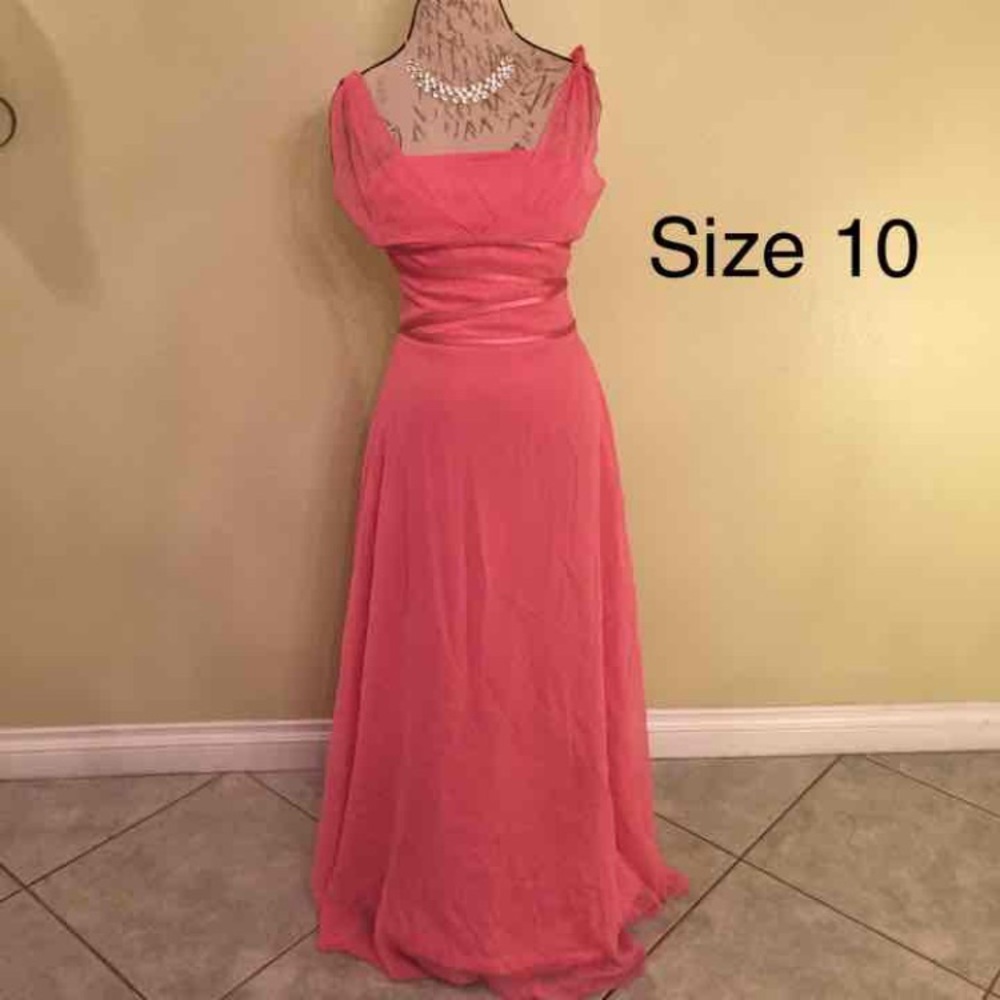Belsoi Gown